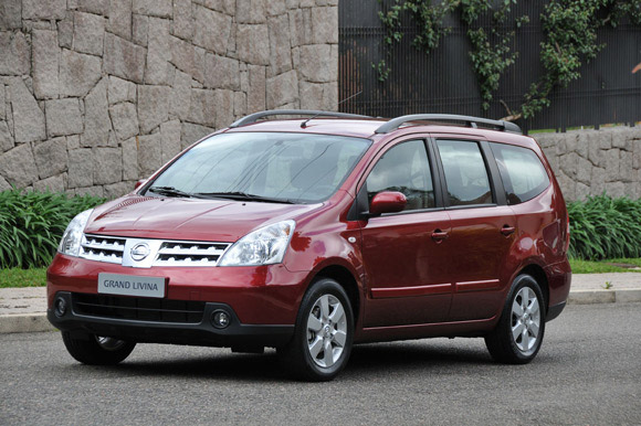 Nissan Grand Livina Nissan Grand Livina