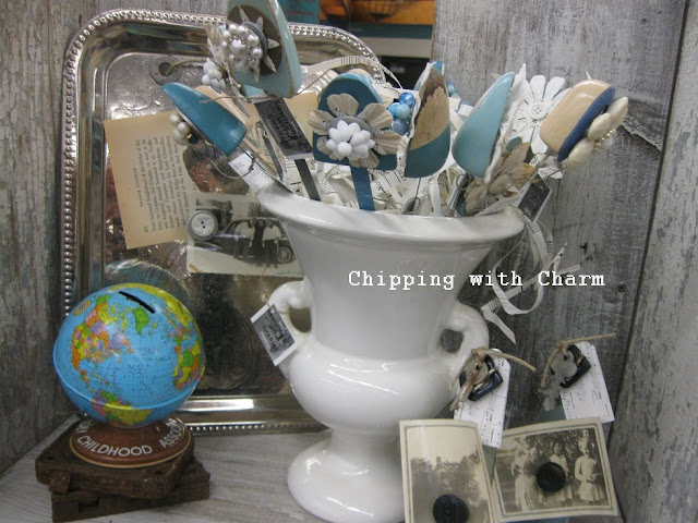 Chipping with Charm: Shoe form to Junky Flowers...http://www.chippingwithcharm.blogspot.com/