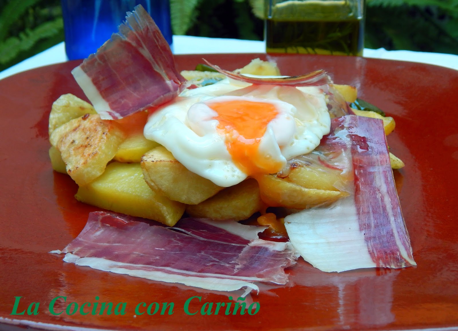 Papas A Lo Pobre Con Huevos Y Jamón