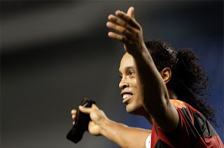 Ronaldinho continua llenado de éxitos al Flamengo