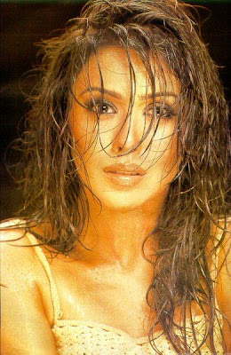 Hrishita Bhatt hot photo