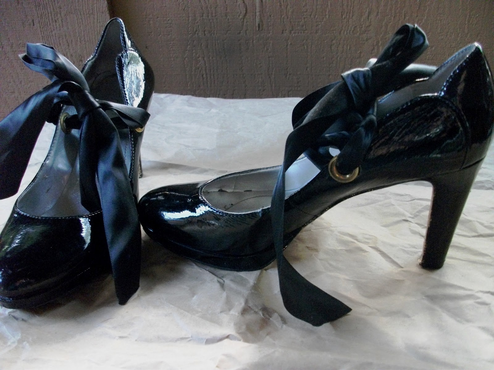 Serendipity Daily DIY Ribbon Strap Shoes