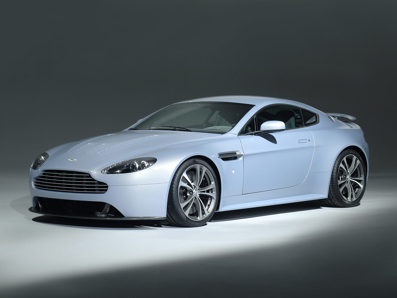 Vantage Vs Db9