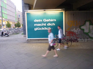 Plakat: Dein Gehirn macht dich glücklich