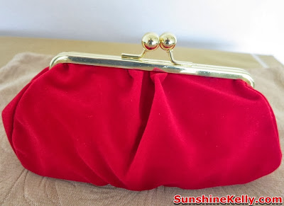Bag Of Love Rock On Beauty Bag Review, bag of love, red velvet clutch, skincare, beauty box , burgundy red velvet cluth