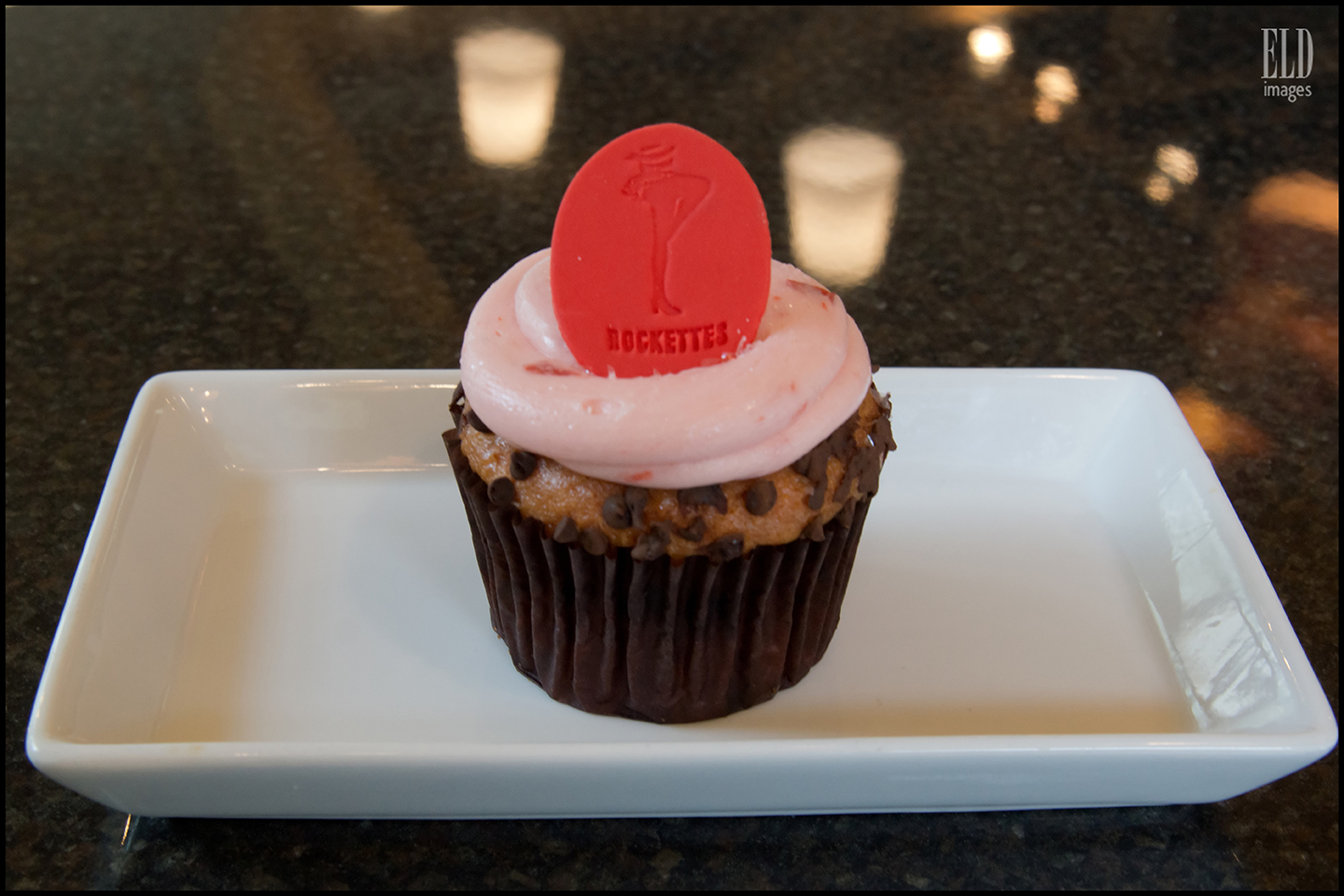 Review St. Louis' The Cup