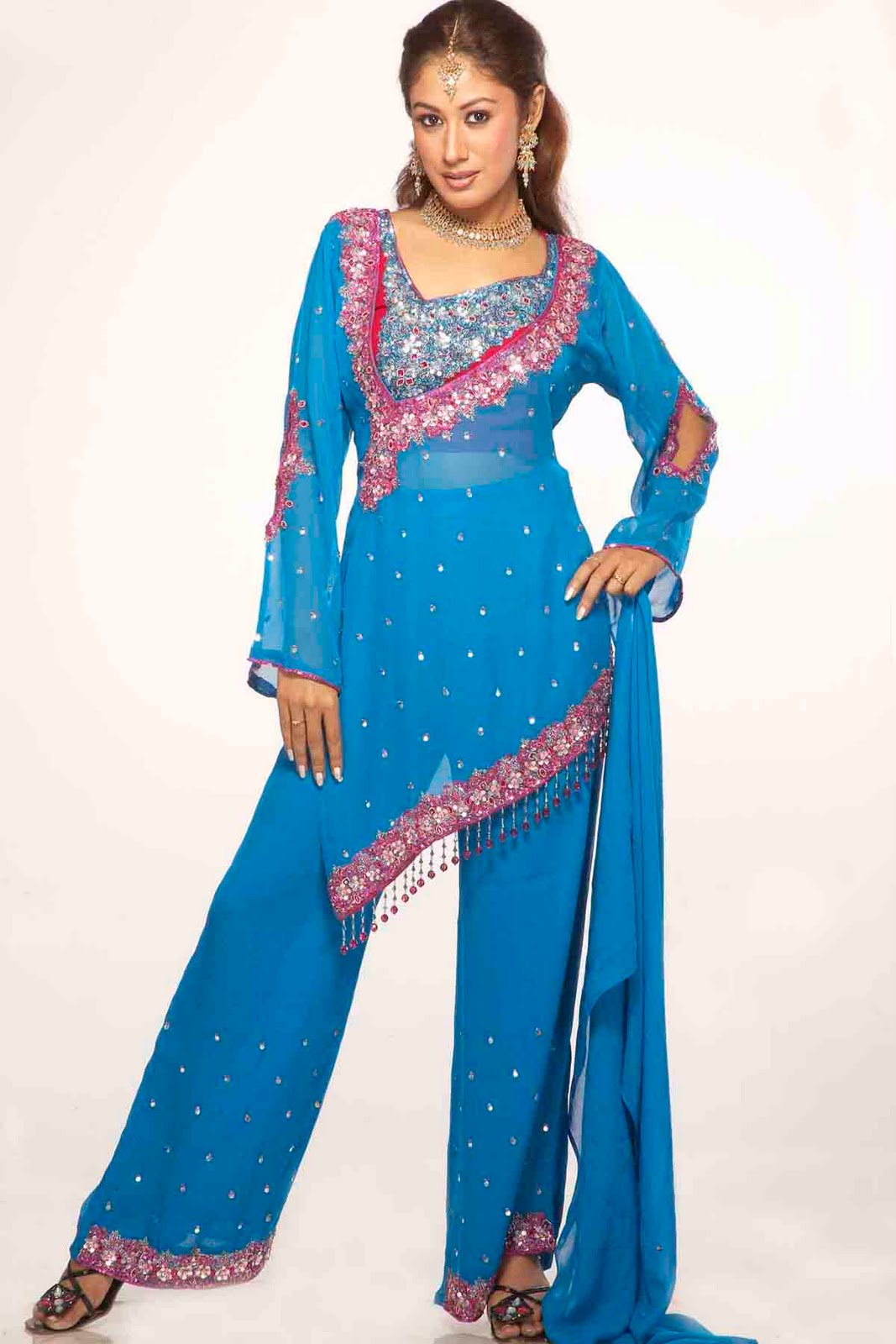 Breaking News Designer Punjabi Suit 2012