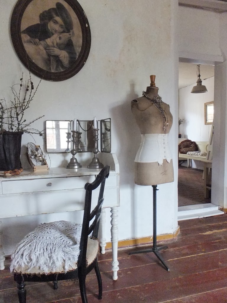 princessgreeneye: Schlafzimmer im "kleinen Haus"...........