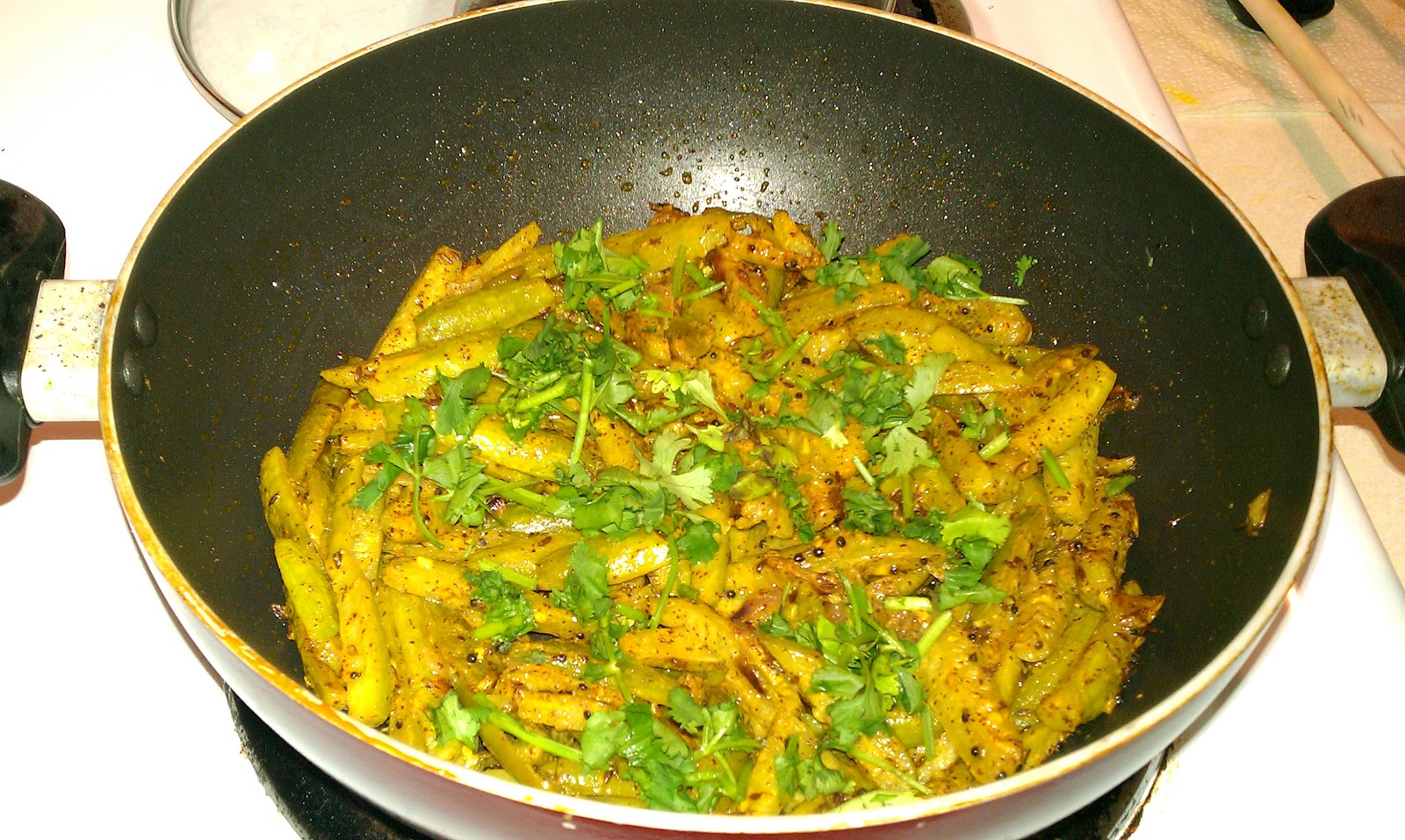 Kunduri Bhaja Aau eka pakhala saathi