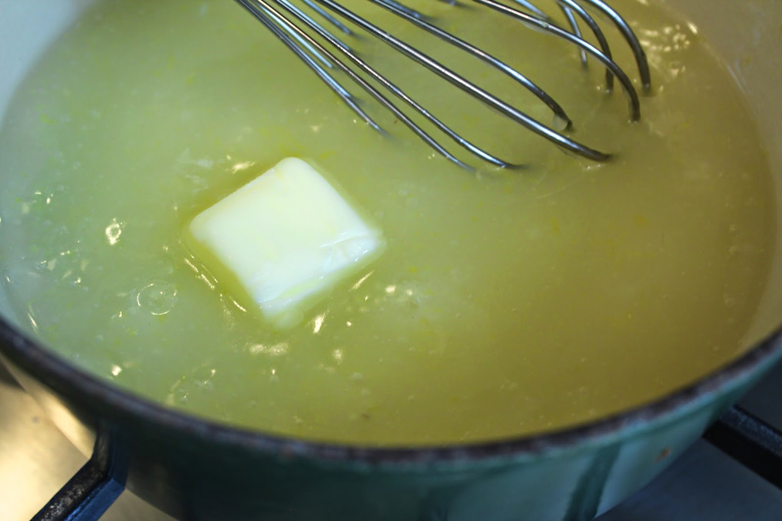 Hey, Mom! What's For Dinner? Lemon Meringue Pie with Shortbread Crust