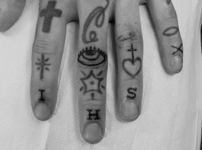 finger tattoos