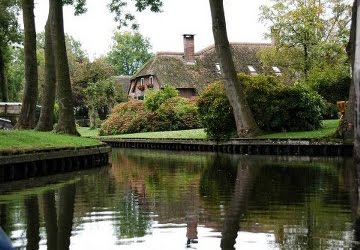 4, giethoorn in holland marisa haque & ikang fawzi, village withouts treets