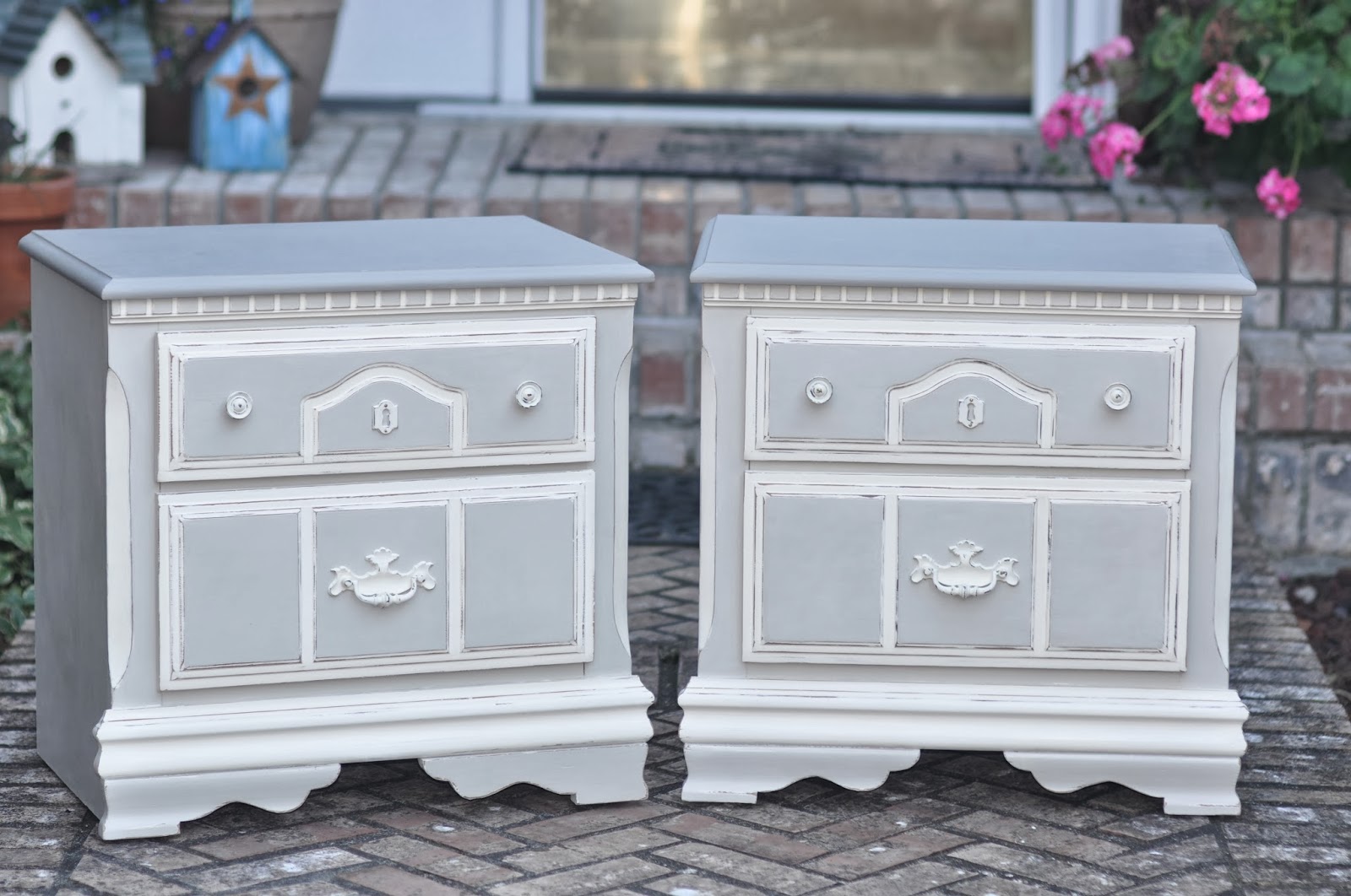 Sweetly Chic Chic Linen Grey Nightstands