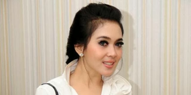 Gaya Rambut Artis Syahrini
