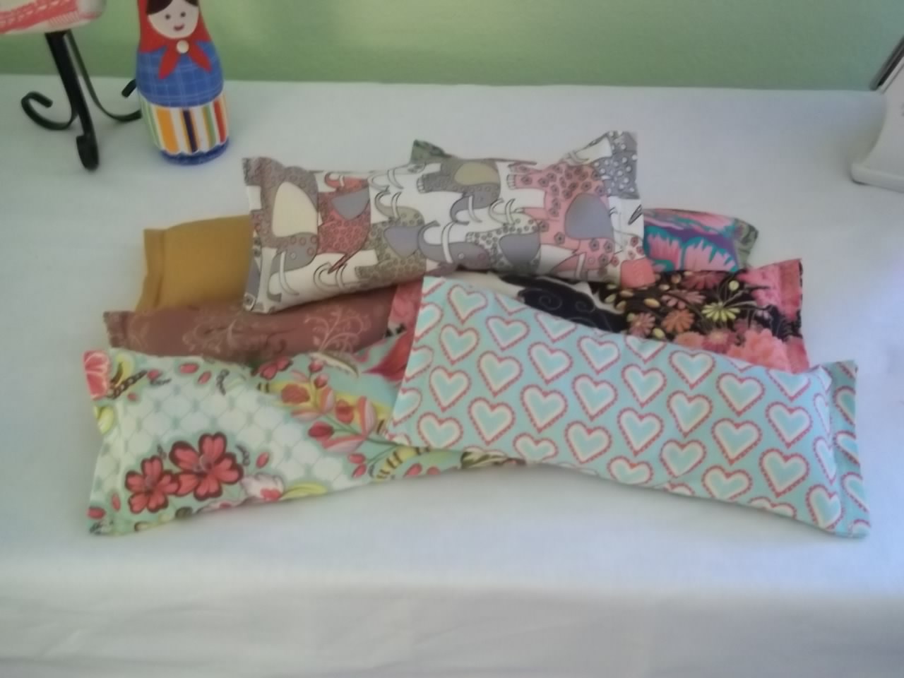 Pink Padme Designs Flax & Lavender Flower Eye PIllow Tutorial