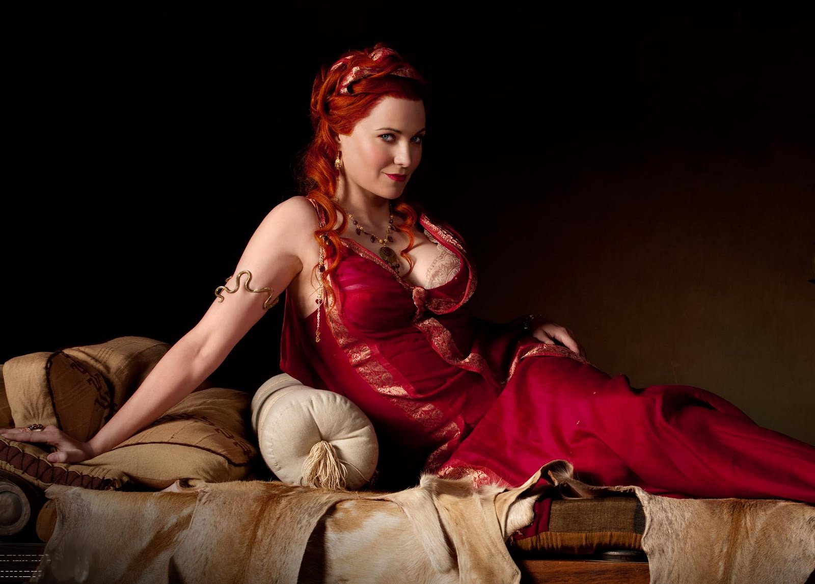 http://2.bp.blogspot.com/-5yPddRXib1c/Tc28AsBXILI/AAAAAAAABlY/sDs47fbWrDg/s1600/lucy_lawless.jpg