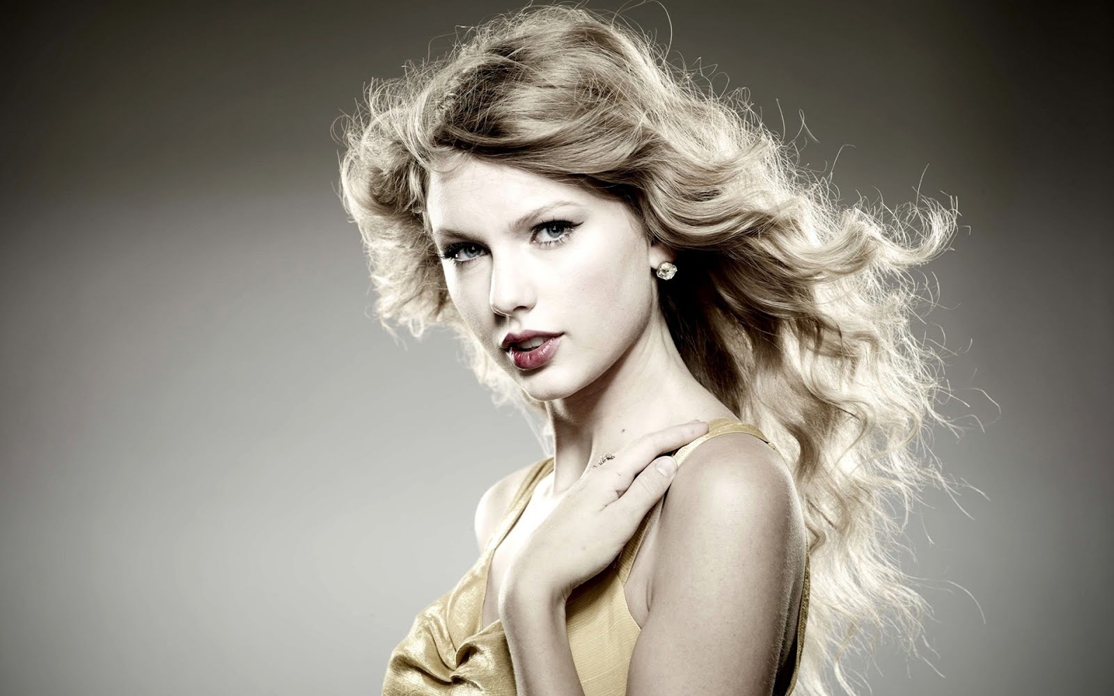 TaylorSwift-13