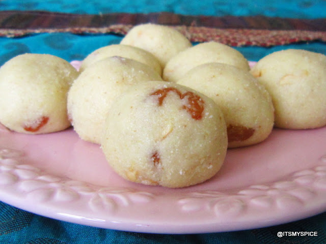 an easy and quick laddoo made from semolina.