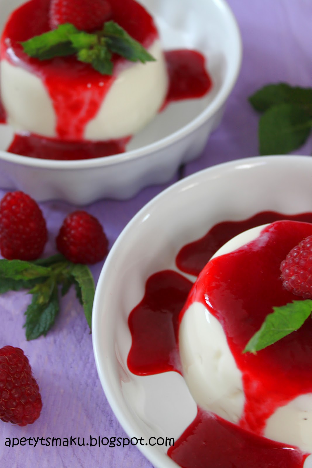 Apetyt Smaku! Panna Cotta z Sosem Malinowym