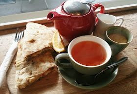 Little Bridge Cafe, Bridge Road, lamb, flat bread, tea