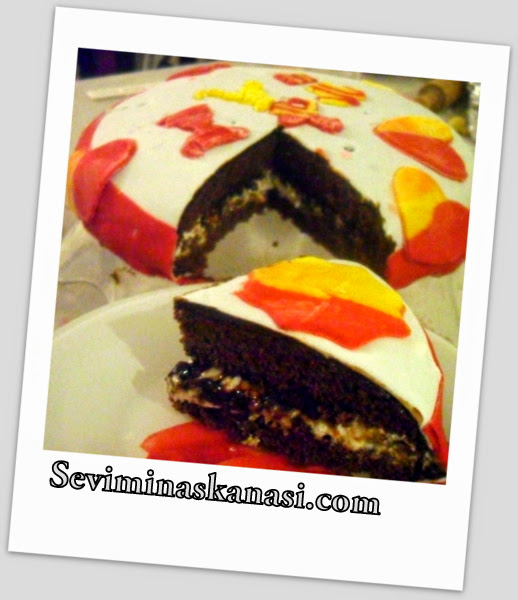 Krokanlı Pasta Tarifi Şeker Hamurundan Pasta Kolay Yemek Tarifleri