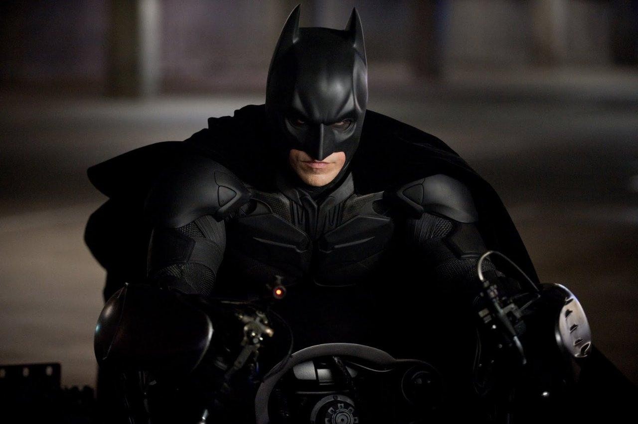 http://2.bp.blogspot.com/-6-Zm38tY9oM/UD6RaAc4D0I/AAAAAAAAAVg/-7xSZqmclAc/s1600/batman-elcaballerooscuro-la-leyenda-renace-christian-bale-batman-la-guarida-de-kovack.jpeg