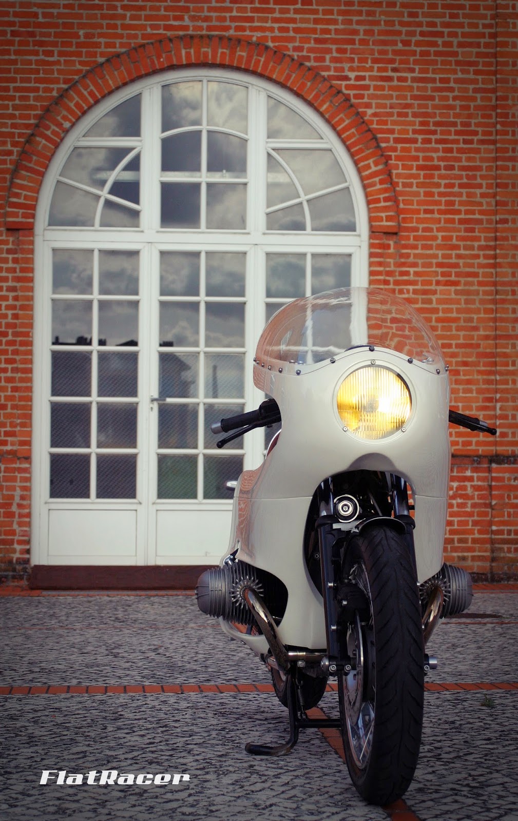 FlatRacer BMW Cafe Racer FlatRacer Mancha Branca BMW Cafe Racer