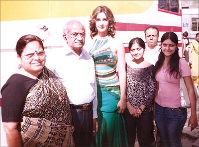katrina kaif family pictures |Bollywood Images