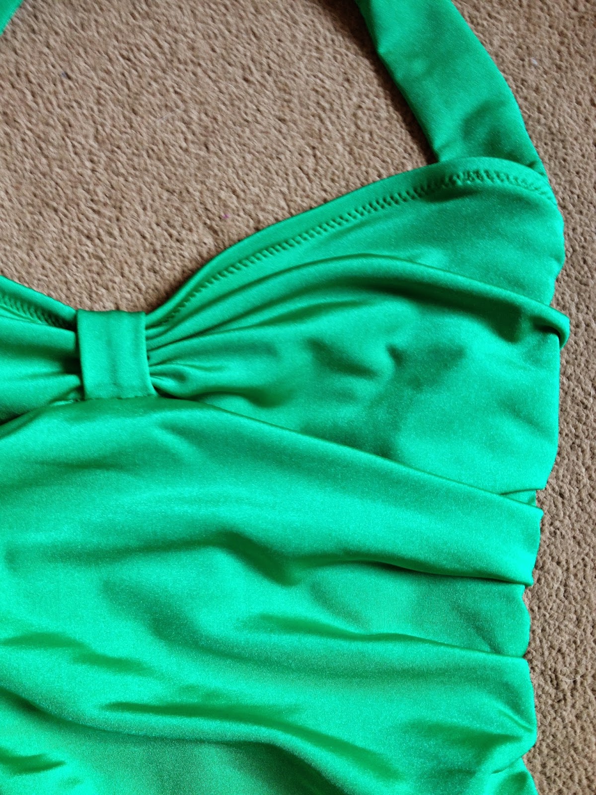 Diary of a Chainstitcher: Emerald Green Bombshell Swimsuit 