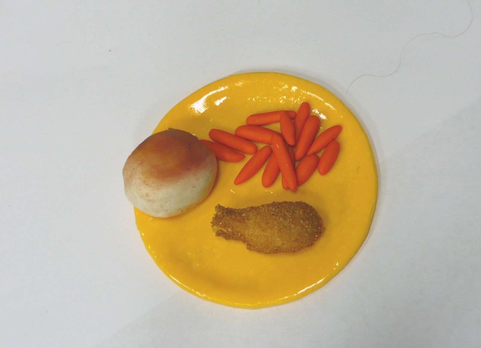 joanne's 18" dolls Doll Size Plates