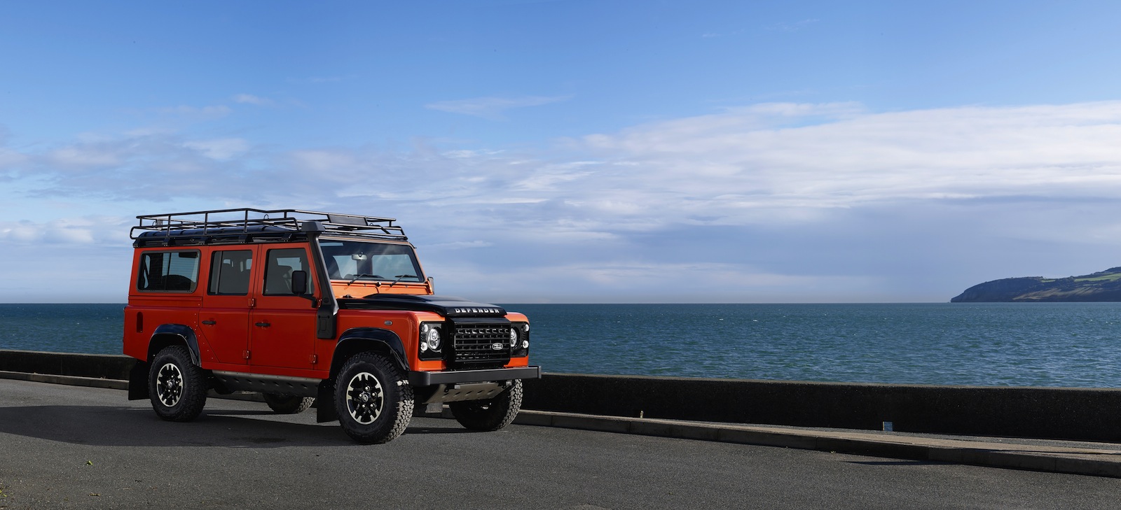 LR_DEF_LE_Adventure_RHD_070115_03.jpg