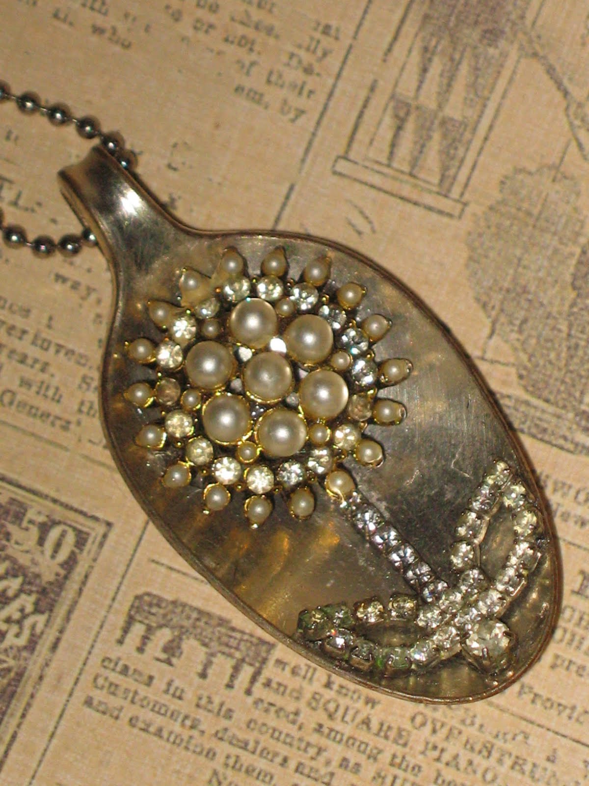 Artsy Fartsy Vintage jewelry