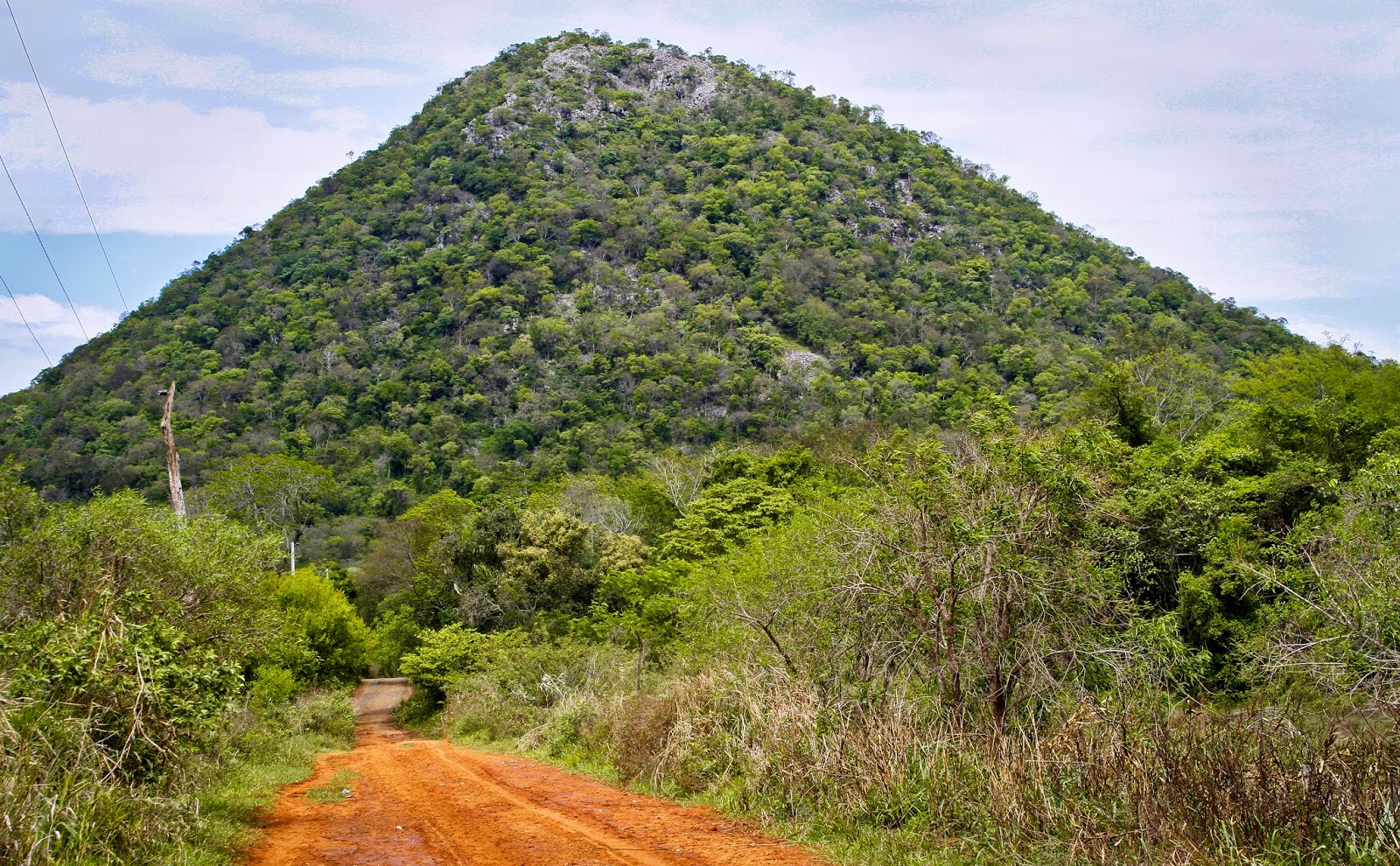 Newsletter SEAM: El cerro Acahay es una belleza natural de gran