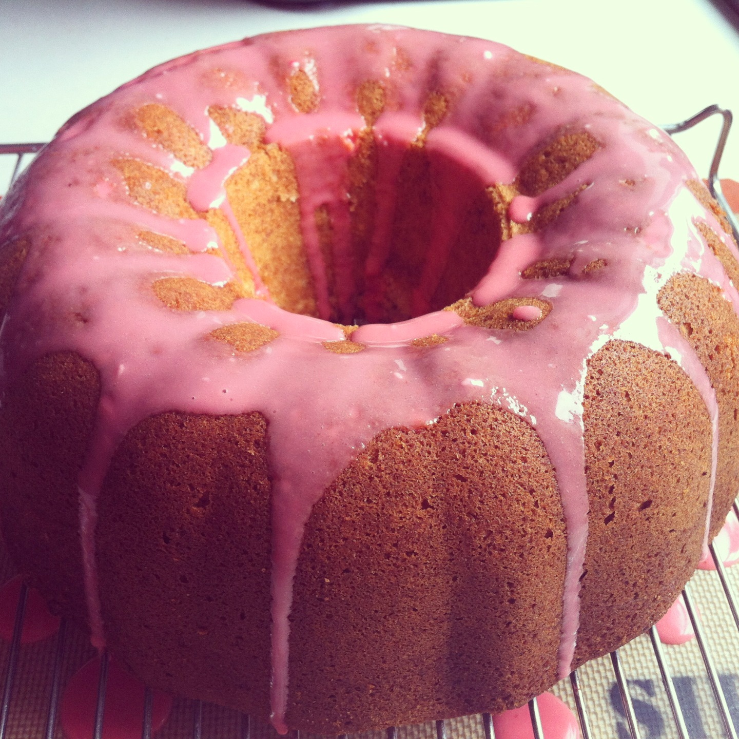Strawberry Yoghurt Cake BakingBar