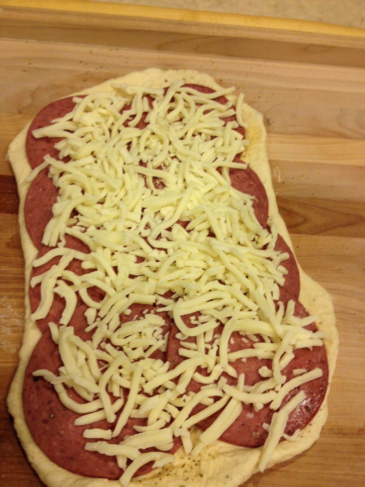 Yarni Gras! Easy Peasy Salami Bread and Marinara Sauce...