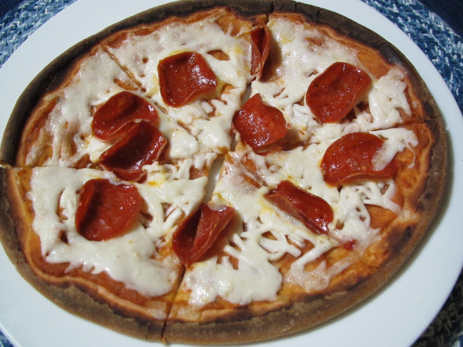 http://2.bp.blogspot.com/-69Lc3SQgNfU/TvuOOGS7K3I/AAAAAAAAARQ/SDPzZGwMxZs/s1600/Udi%2527s+Gluten+Free+Dairy+Free+Pizza+Shells+with+Boars+Head+Dairy+Free+Turkey+Pepperoni.jpg