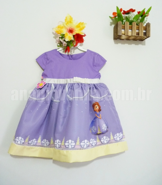 Festa da Princesa sofia, Dora Aventureira e Minnie Rosa: Ideias de vestidos e decoração Festa da Princesa sofia, Dora Aventureira e Minnie Rosa: Ideias de vestidos e decoração