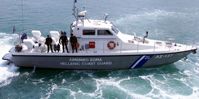 Πτώση οχήματος στη θάλασσα στο Παλαιό Φάληρο με ένα νεκρό Πτώση οχήματος στη θάλασσα στο Παλαιό Φάληρο με ένα νεκρό