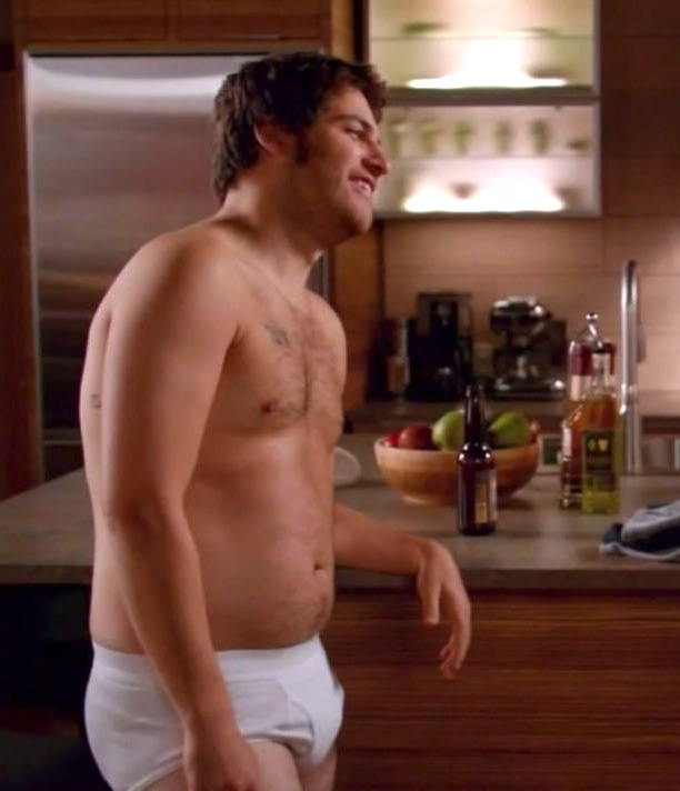 Adam Pally - "Happy Endings" .