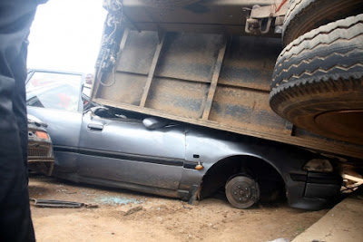 Many Injured As Truck Crushes Six Vehicles In Abuja [PHOTOS]