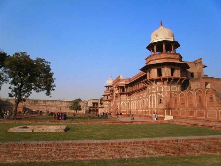 Agra, India - 10 Most Historic Vacation Spots In The World! Agra, India - 10 Most Historic Vacation Spots In The World!