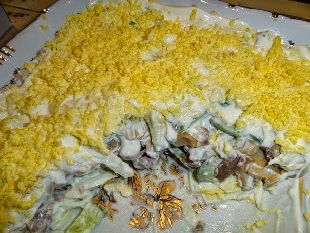 Салаты с грибами и курицей рецепт с пошагово Салаты с грибами и курицей рецепт с пошагово