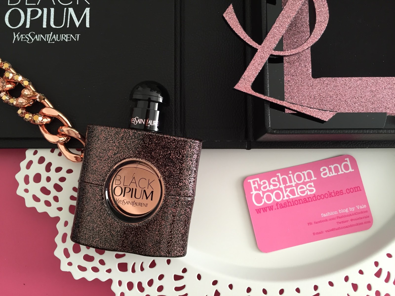 YSL Black Opium Eau de Toilette review on Fashion and Cookies fashion and beauty blog
