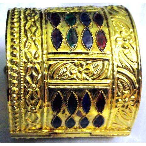 Traditional Jewelry Designs of Assam Region, a state of India, where many things are popular and famous like river, tea gardens, a big festival, greenery, wildlife, hottest chili, ... but it is also popular for its traditional jewelry. Let us look some Assamese Jewelry Designs which are designed at main hub of making designs Jorhat. Traditional Jewelry Designs of Assam Region, a state of India, where many things are popular and famous like river, tea gardens, a big festival, greenery, wildlife, hottest chili, ... but it is also popular for its traditional jewelry. Let us look some Assamese Jewelry Designs which are designed at main hub of making designs Jorhat.