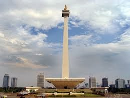 Far Is Note: Description Text About Monas + Indonesian Translation