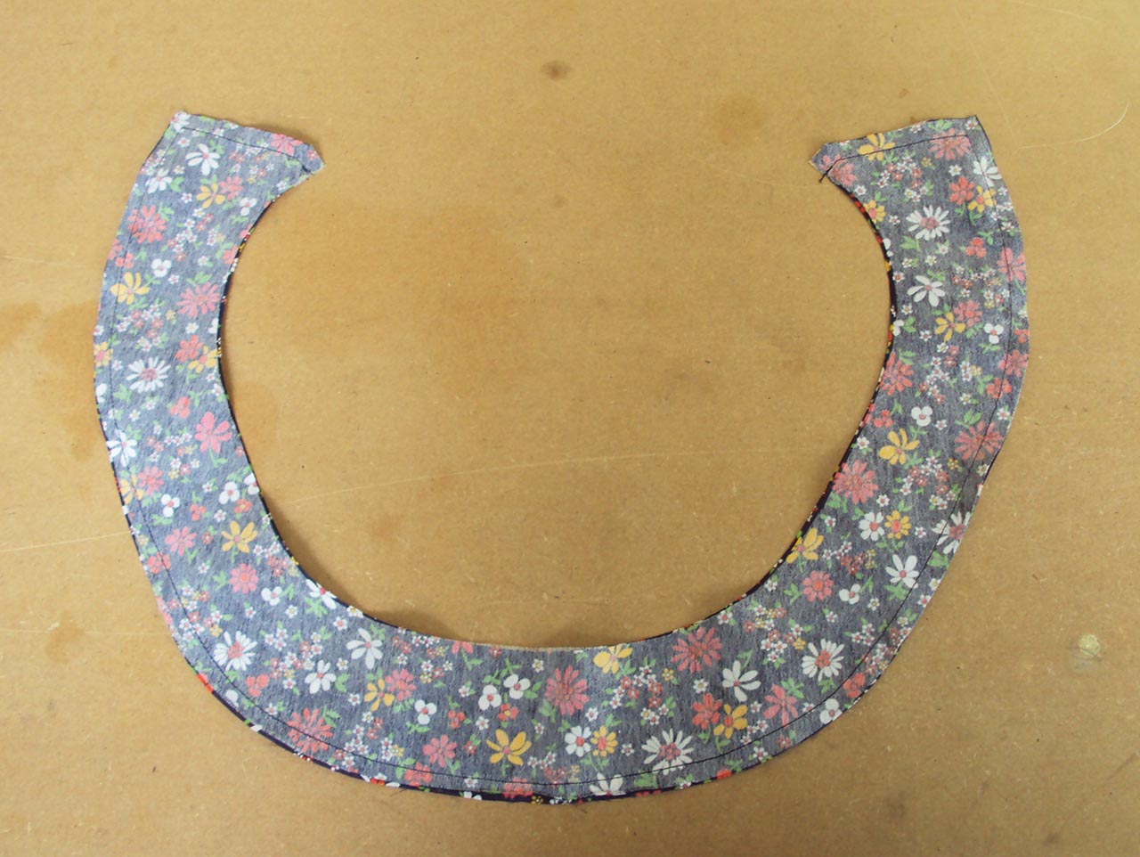 'So, Zo...' Refashion Friday Tutorial/HowTo Draft a Collar for a T