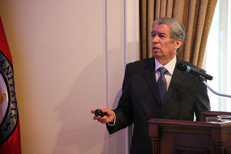 GENERACIÓN 1967 Academia Chilena de Medicina recibe a Dr. Manuel