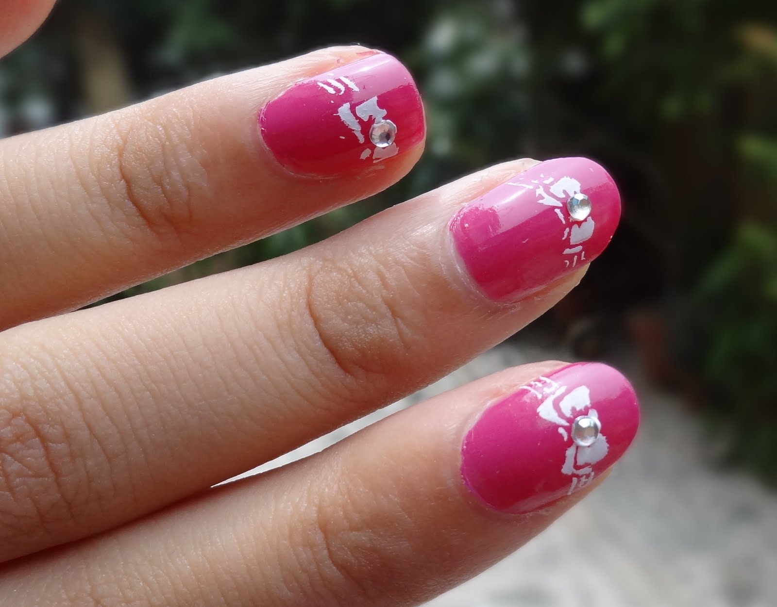 nail art design using stamping
