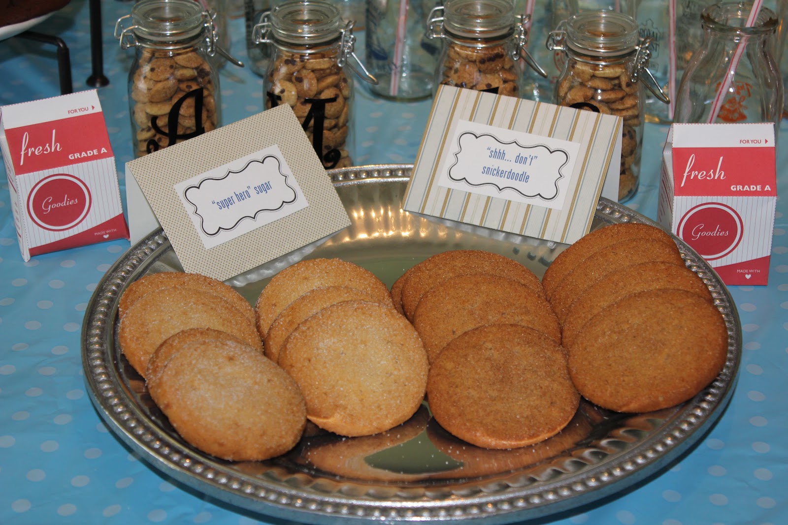 Hoodwinked in Houston Sip 'N See Cookies & Milk