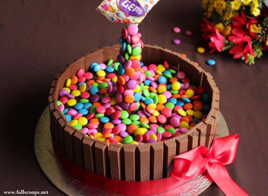Strawberry Pinata Cake Strawberry Pinata Cake